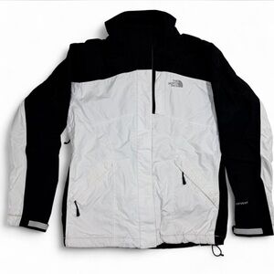 The North Face Women’s Two-Tone Performance Jacket